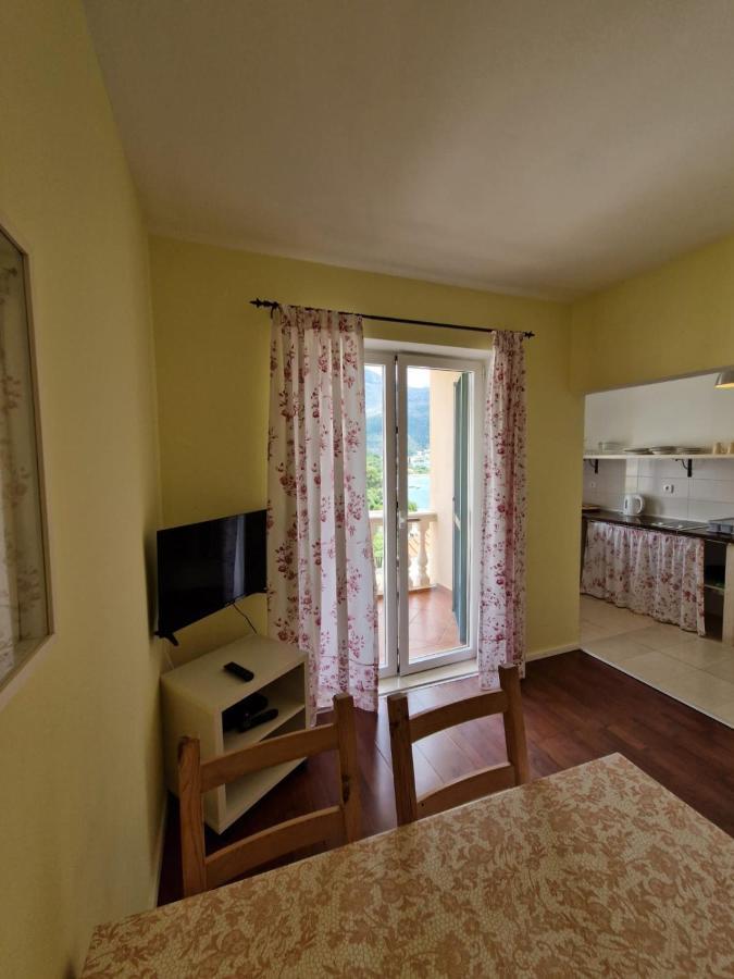 Villa Lukic Apartments スラノ エクステリア 写真
