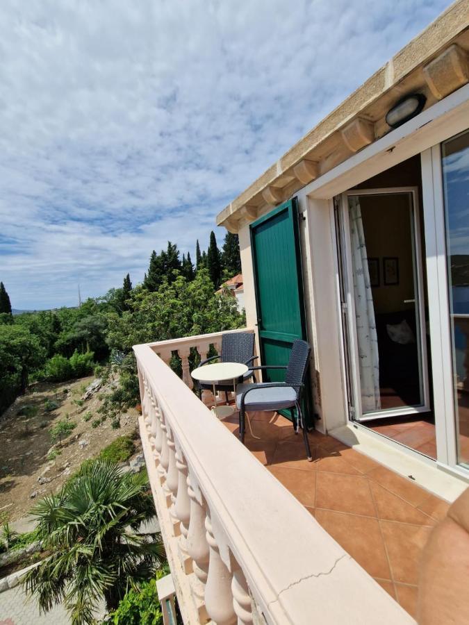 Villa Lukic Apartments スラノ エクステリア 写真